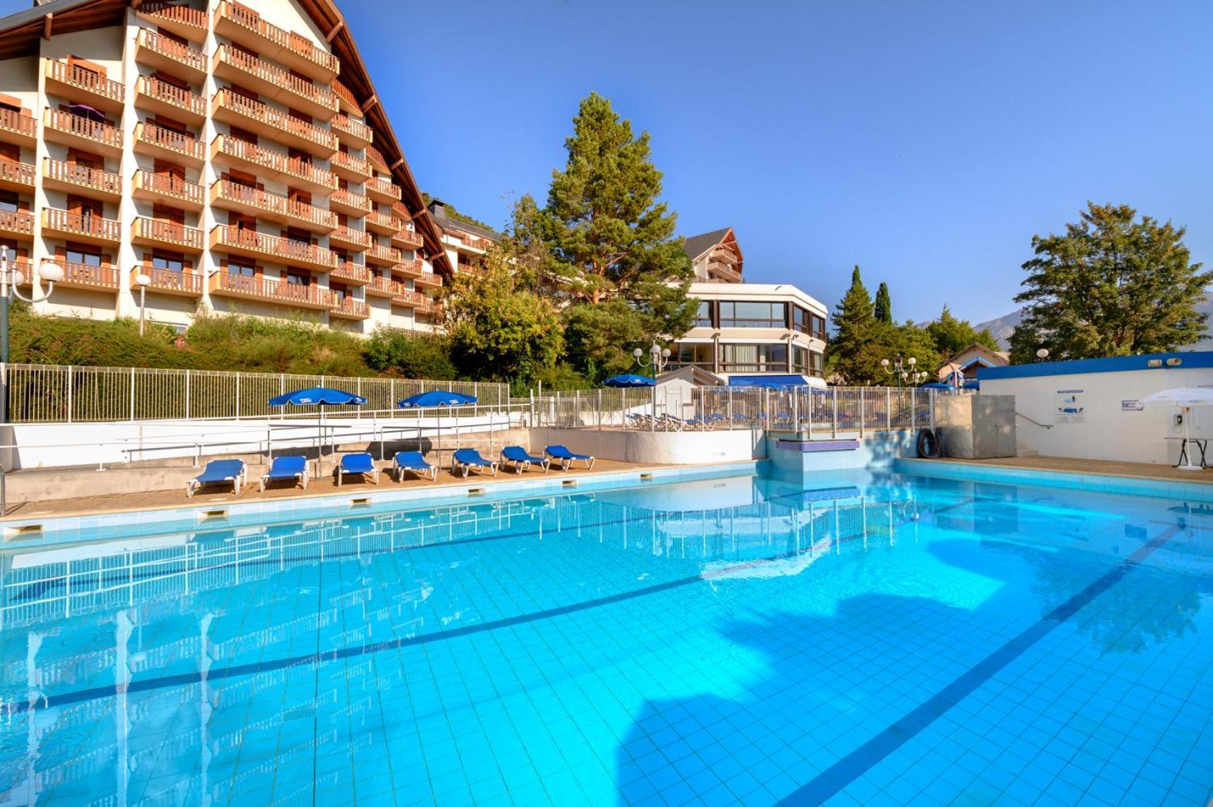 שורג'ה Village Club Les Hyvans מראה חיצוני תמונה