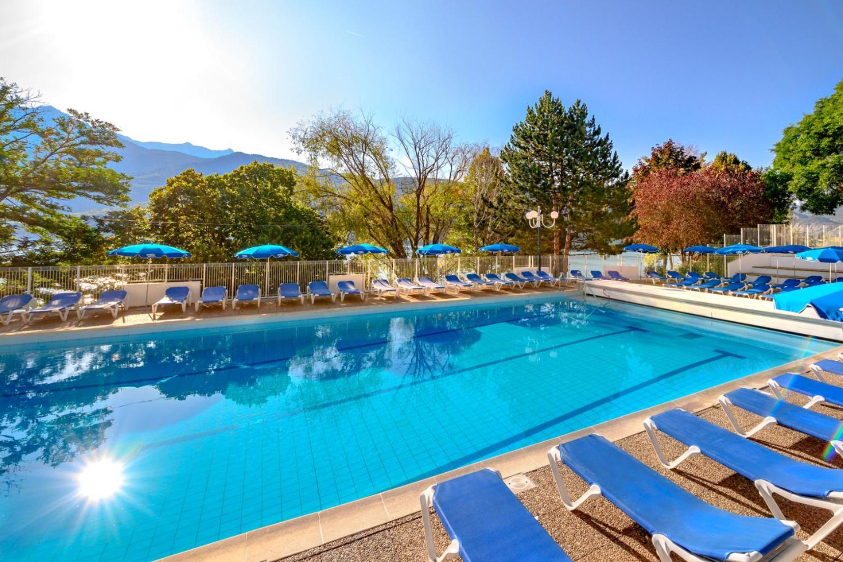 שורג'ה Village Club Les Hyvans מראה חיצוני תמונה