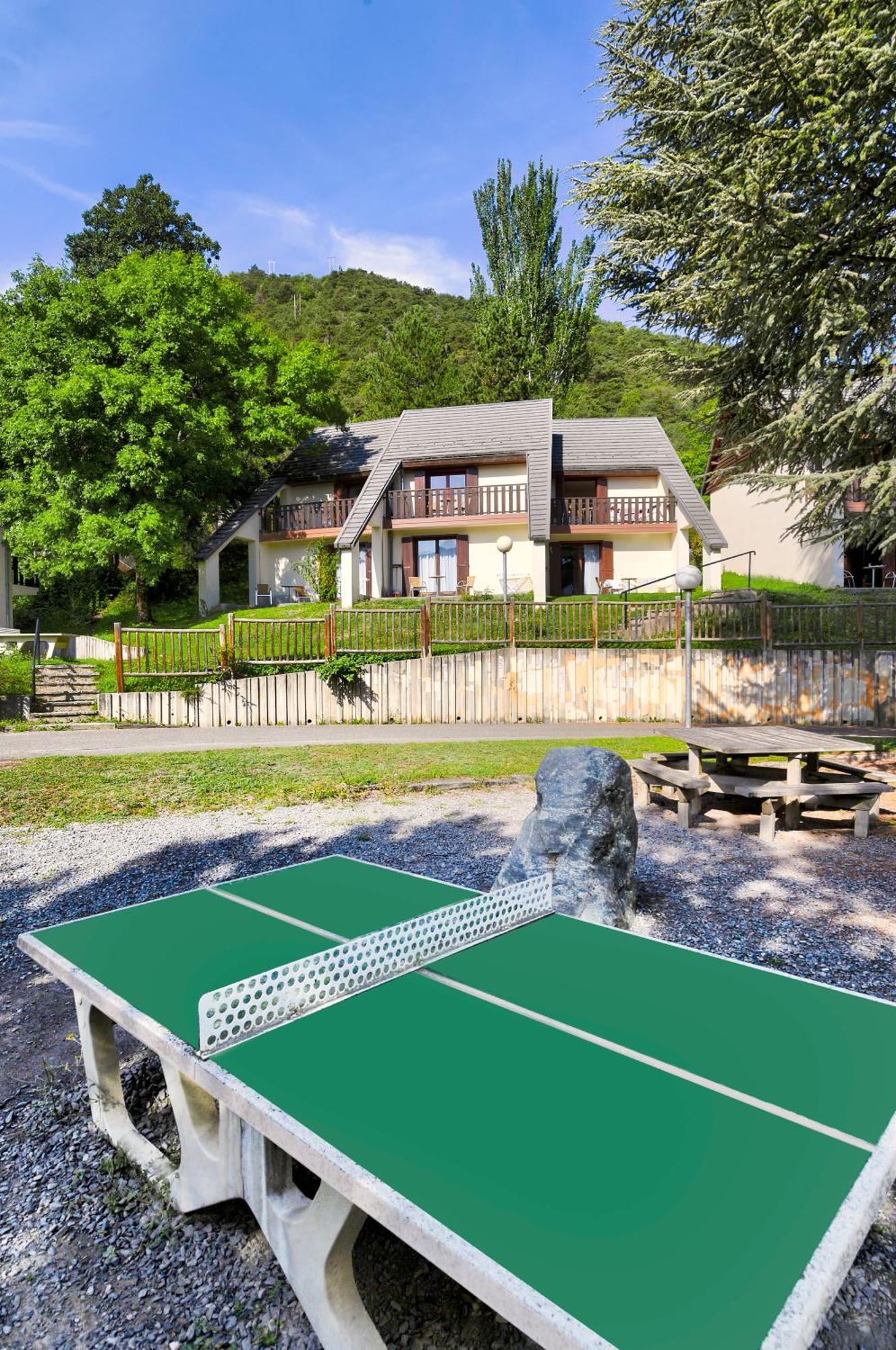 שורג'ה Village Club Les Hyvans מראה חיצוני תמונה