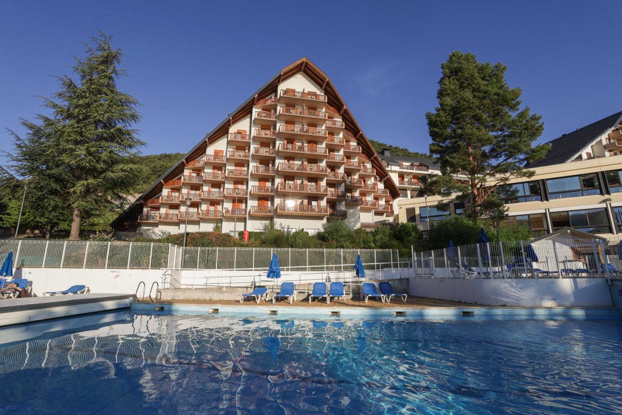 שורג'ה Village Club Les Hyvans מראה חיצוני תמונה